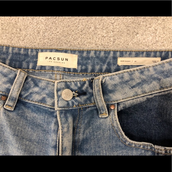 Pacsun mom jean shorts - Picture 2 of 3